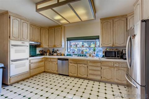 387 Ocean View Ave, Encinitas, CA 92024 photo 3