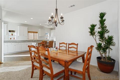 270 Oberlander Way, Fallbrook, CA 92028 photo 4