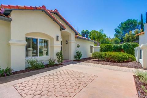 2099 Roberts Pl, Escondido, CA 92029 photo 2