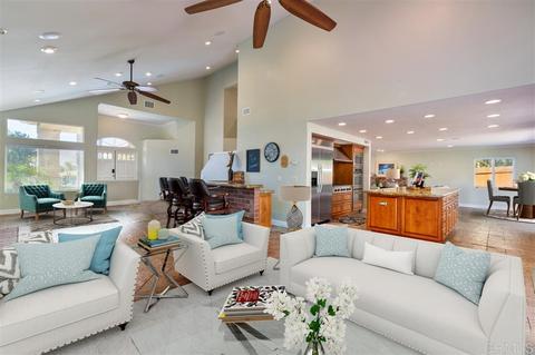 732 Palette Ct, Oceanside, CA 92057 photo 3