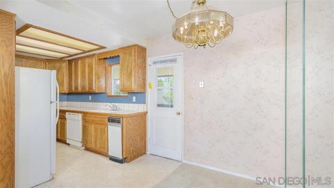 2501 Algiers St, Escondido, CA 92027 photo 9