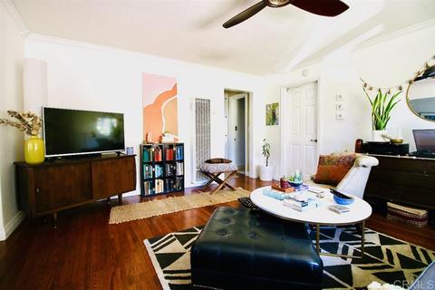 322 Palm Dr, Vista, CA 92084 photo 2