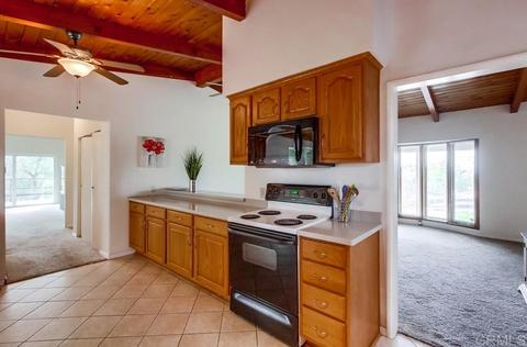 3122 Reed Rd, Escondido, CA 92027 photo 9