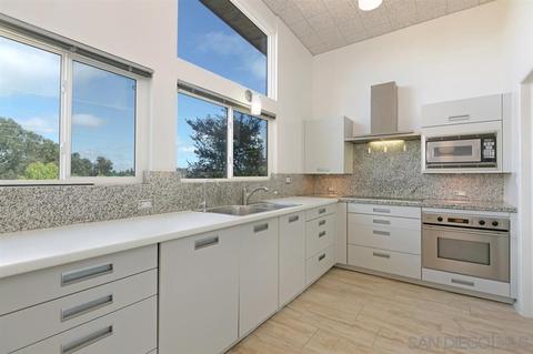 3143 Bremerton Pl, La Jolla, CA 92037 photo 13