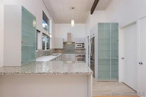 3143 Bremerton Pl, La Jolla, CA 92037 photo 12
