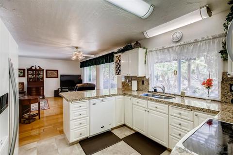 357 Mainsail Rd, Oceanside, CA 92054 photo 10