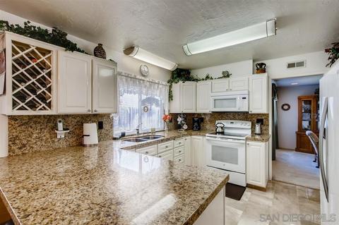 357 Mainsail Rd, Oceanside, CA 92054 photo 8