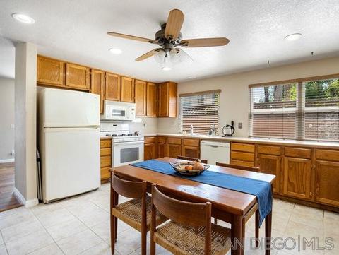 1775 Corta Cresta, Oceanside, CA 92056 photo 9