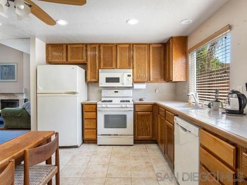 1775 Corta Cresta, Oceanside, CA 92056 photo 10