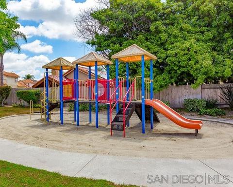 1775 Corta Cresta, Oceanside, CA 92056 photo 21