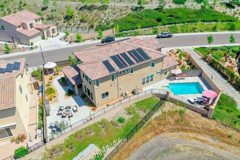 372 Adobe Estates Dr, Vista, CA 92083 photo 2