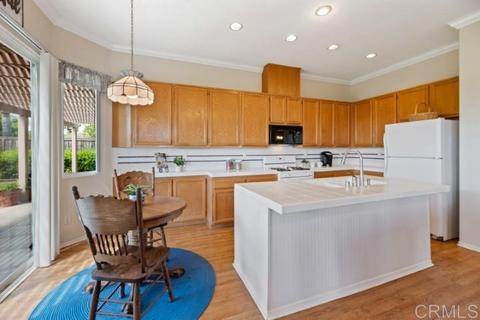 5672 Dartmoor Cir, Oceanside, CA 92057 photo 10