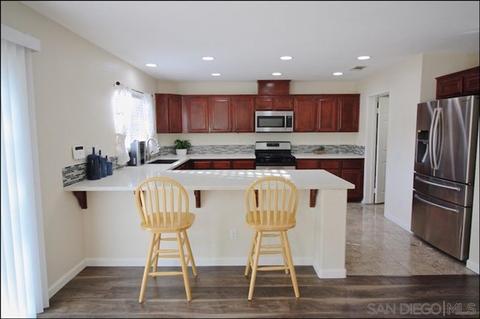 1013 Longfellow Ct, Oceanside, CA 92057 photo 3