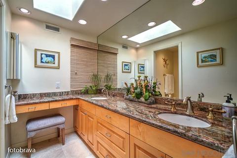 111 Vallarta, Solana Beach, CA 92075 photo 9