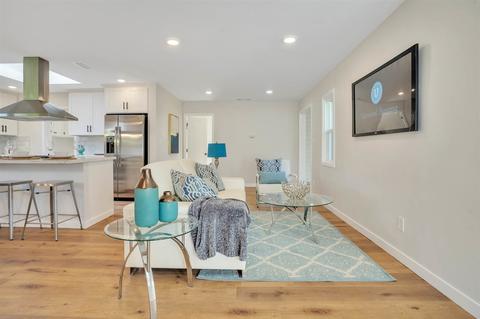 8261 Pasadena Ave, La Mesa, CA 91941 photo 3