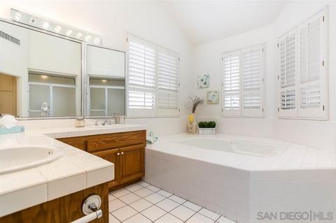 4701 Date Ave #405, La Mesa, CA 91942 photo 12
