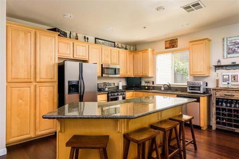 8768 Glen Vista Way, Santee, CA 92071 photo 5