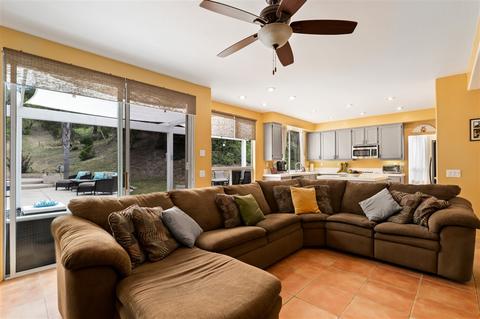 1219 Pomani Ct, Oceanside, CA 92056 photo 10