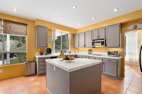 1219 Pomani Ct, Oceanside, CA 92056 photo 5