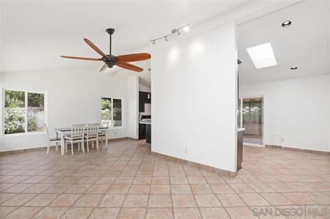230 Brett Pl, Escondido, CA 92027 photo 4