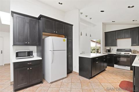 230 Brett Pl, Escondido, CA 92027 photo 7