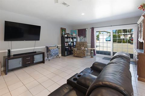 238 E Kalmia St, Fallbrook, CA 92028 photo 16