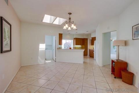 4977 Lerkas Way, Oceanside, CA 92056 photo 9