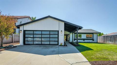 128 Chapalita Dr, Encinitas, CA 92024 photo 1