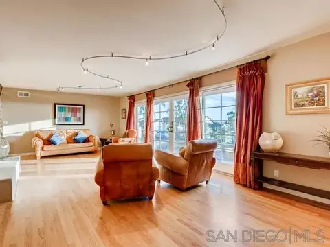 1114 Skylark Dr, La Jolla, CA 92037 photo 1