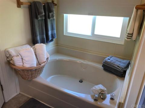 5143 Weymouth Way, Oceanside, CA 92057 photo 16