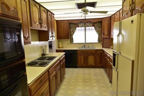 8480 Nentra St, La Mesa, CA 91942 photo 5