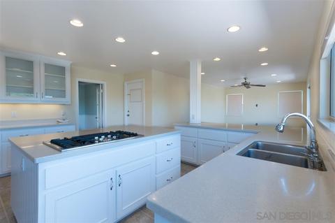 10382 Loma Rancho Dr, Spring Valley, CA 91978 photo 6