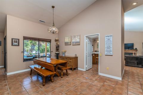 1791 Wolverine Way, Vista, CA 92084 photo 6