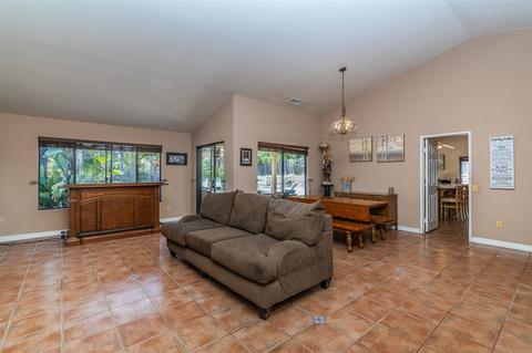 1791 Wolverine Way, Vista, CA 92084 photo 5