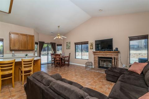 1791 Wolverine Way, Vista, CA 92084 photo 8