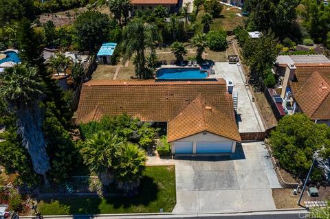 1791 Wolverine Way, Vista, CA 92084 photo 2