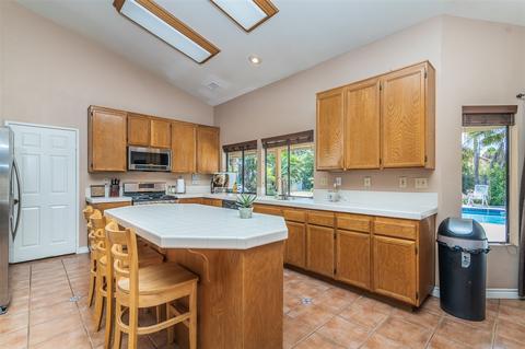 1791 Wolverine Way, Vista, CA 92084 photo 10