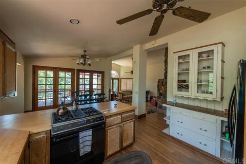 2555 Lynda Ln, Fallbrook, CA 92028 photo 9