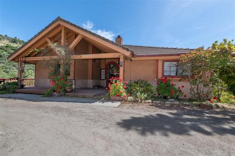 2555 Lynda Ln, Fallbrook, CA 92028 photo 1