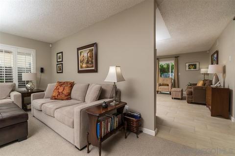 1384 Valencia Loop, Chula Vista, CA 91910 photo 4