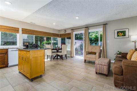 1384 Valencia Loop, Chula Vista, CA 91910 photo 5