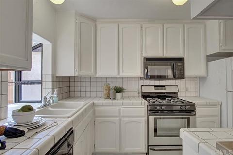 655 Gravilla Pl, La Jolla, CA 92037 photo 11
