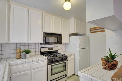 655 Gravilla Pl, La Jolla, CA 92037 photo 12