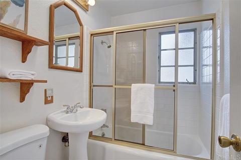 655 Gravilla Pl, La Jolla, CA 92037 photo 16