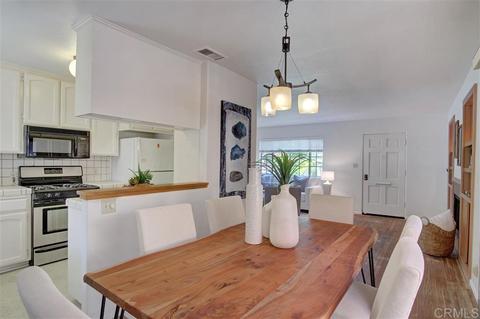 655 Gravilla Pl, La Jolla, CA 92037 photo 8
