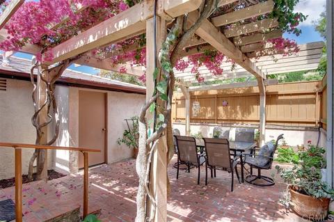 655 Gravilla Pl, La Jolla, CA 92037 photo 9