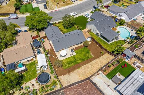 719 Butterfield Rd, Oceanside, CA 92057 photo 4