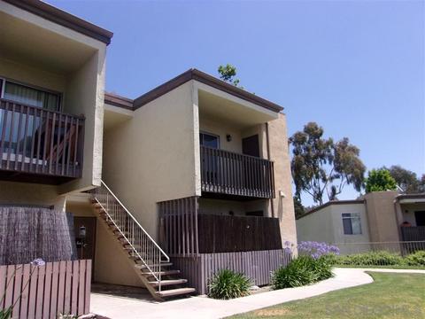 432 Edgehill Ln #18, Oceanside, CA 92054 photo 1