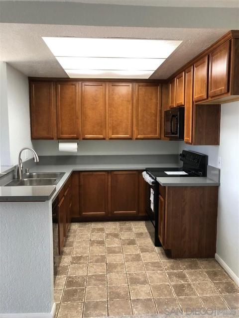 432 Edgehill Ln #18, Oceanside, CA 92054 photo 6