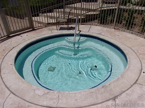 432 Edgehill Ln #18, Oceanside, CA 92054 photo 11